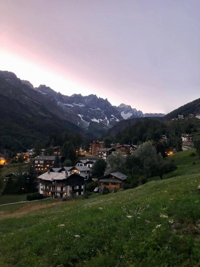 Il Piccolo Rifugio - Casa Valtournenche Apartment Exterior photo